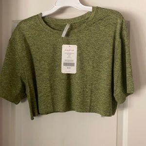 Fabletics crop tee